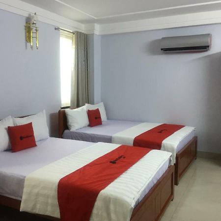 Reddoorz Near Hoa Lu Stadium Хошимин Экстерьер фото